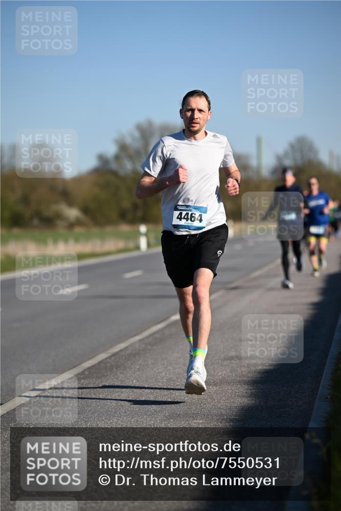 06.04.2025 - 44. Internationalen Wilhelmsburger Insellauf Dr. Thomas Lammeyer http://msf.ph/oto/7550531 06.04.2025 09:22:42 Laufen 4464 meine-sportfotos.de