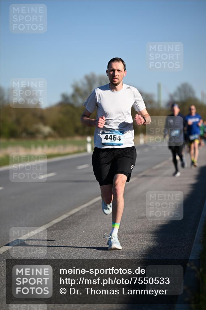 06.04.2025 - 44. Internationalen Wilhelmsburger Insellauf Dr. Thomas Lammeyer http://msf.ph/oto/7550533 06.04.2025 09:22:42 Laufen 4464 meine-sportfotos.de