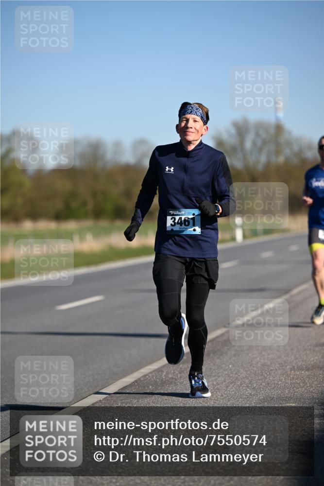 06.04.2025 - 44. Internationalen Wilhelmsburger Insellauf Dr. Thomas Lammeyer http://msf.ph/oto/7550574 06.04.2025 09:22:47 Laufen 3461 meine-sportfotos.de