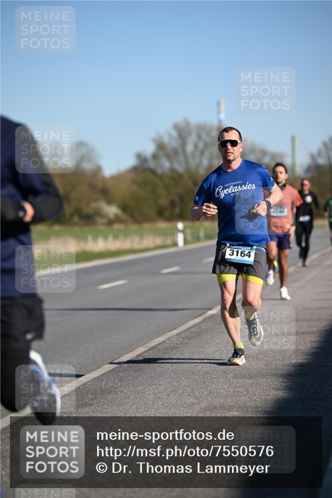 06.04.2025 - 44. Internationalen Wilhelmsburger Insellauf Dr. Thomas Lammeyer http://msf.ph/oto/7550576 06.04.2025 09:22:48 Laufen 3164 meine-sportfotos.de