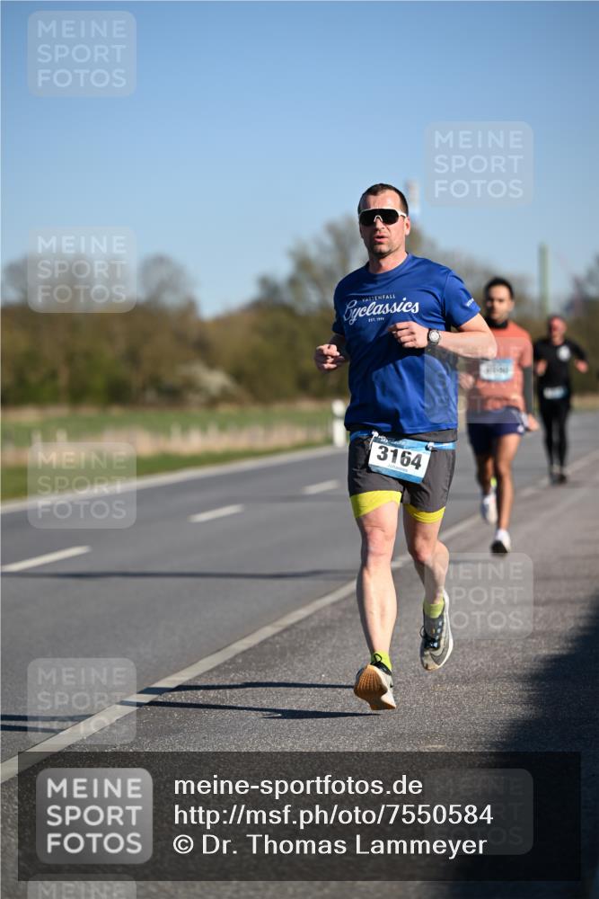 06.04.2025 - 44. Internationalen Wilhelmsburger Insellauf Dr. Thomas Lammeyer http://msf.ph/oto/7550584 06.04.2025 09:22:48 Laufen 3164 meine-sportfotos.de