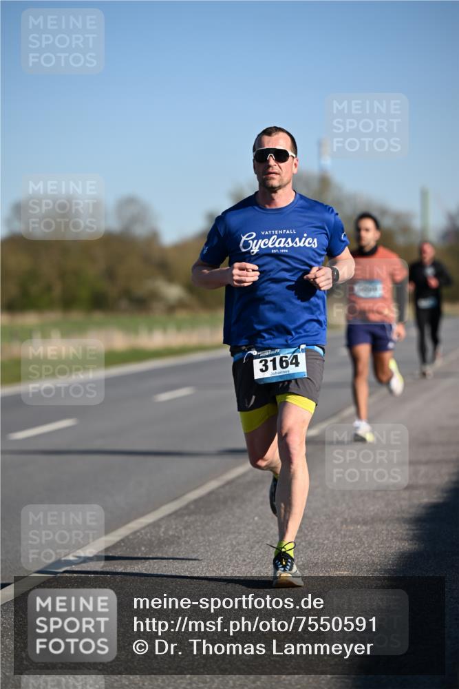 06.04.2025 - 44. Internationalen Wilhelmsburger Insellauf Dr. Thomas Lammeyer http://msf.ph/oto/7550591 06.04.2025 09:22:49 Laufen 3164 meine-sportfotos.de