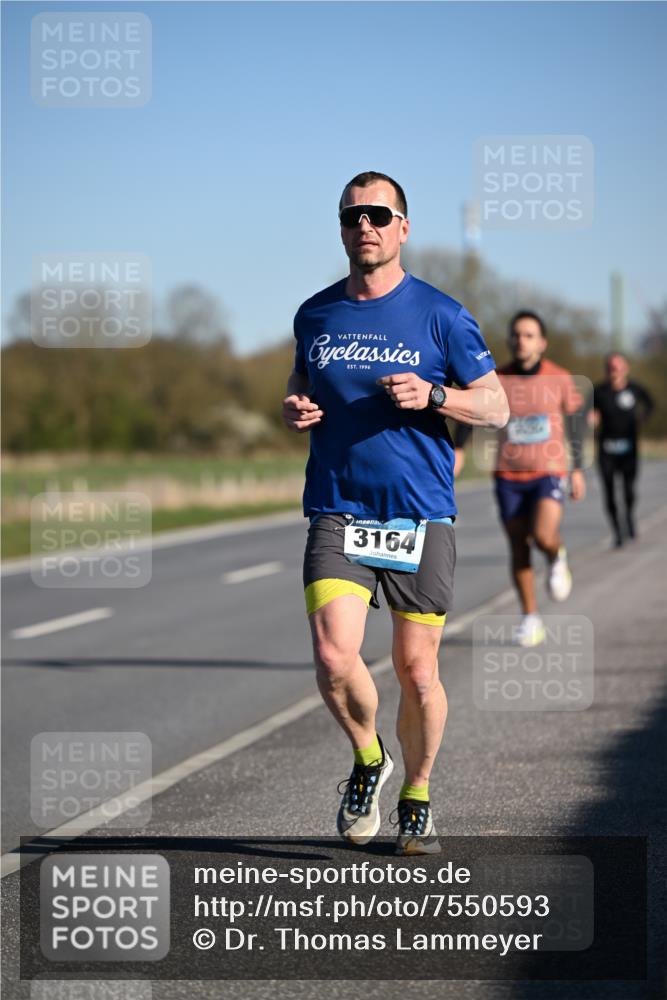 06.04.2025 - 44. Internationalen Wilhelmsburger Insellauf Dr. Thomas Lammeyer http://msf.ph/oto/7550593 06.04.2025 09:22:49 Laufen 3164 meine-sportfotos.de