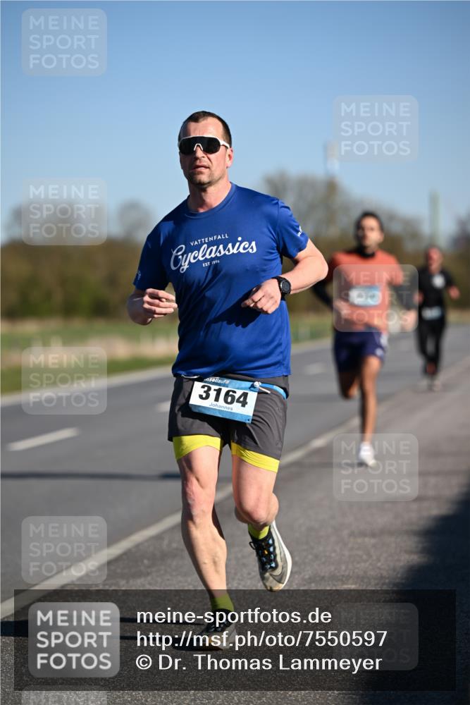 06.04.2025 - 44. Internationalen Wilhelmsburger Insellauf Dr. Thomas Lammeyer http://msf.ph/oto/7550597 06.04.2025 09:22:49 Laufen 3164 meine-sportfotos.de