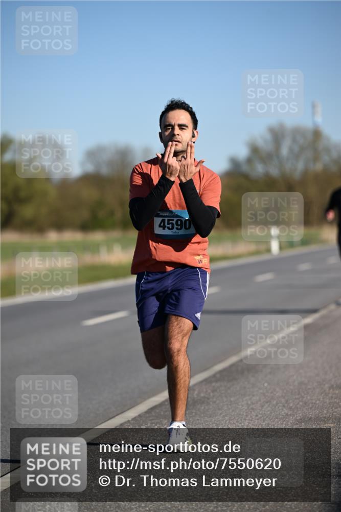 06.04.2025 - 44. Internationalen Wilhelmsburger Insellauf Dr. Thomas Lammeyer http://msf.ph/oto/7550620 06.04.2025 09:22:51 Laufen 4590 meine-sportfotos.de