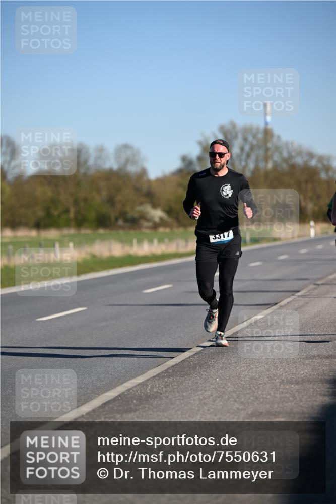 06.04.2025 - 44. Internationalen Wilhelmsburger Insellauf Dr. Thomas Lammeyer http://msf.ph/oto/7550631 06.04.2025 09:22:54 Laufen 3317 meine-sportfotos.de