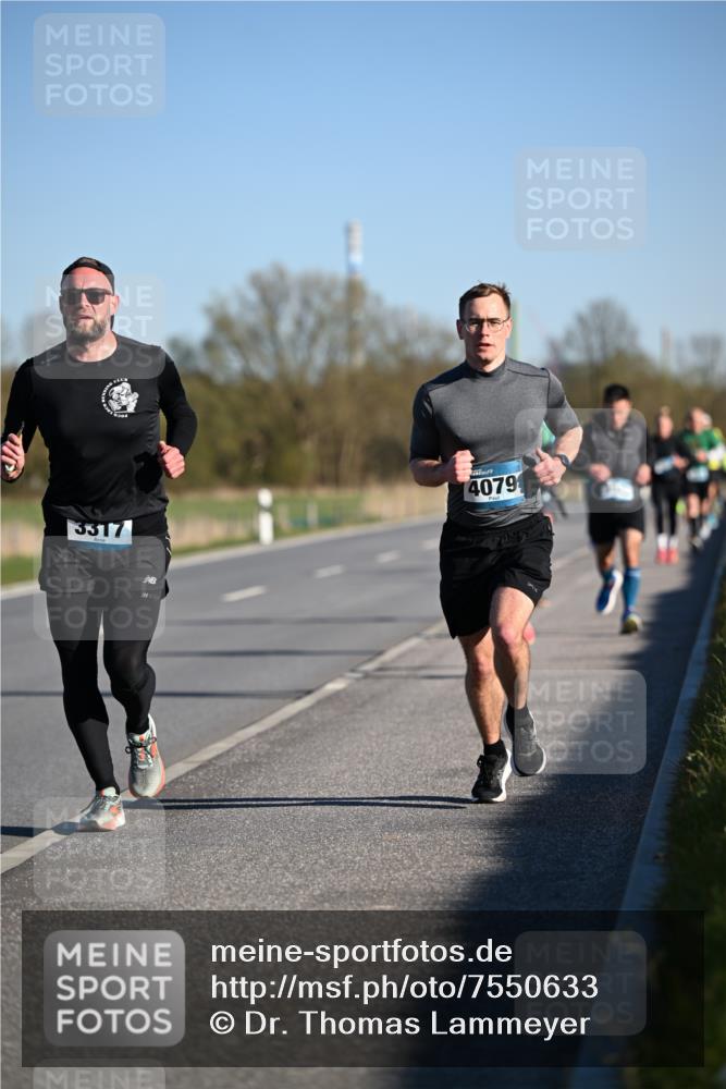 06.04.2025 - 44. Internationalen Wilhelmsburger Insellauf Dr. Thomas Lammeyer http://msf.ph/oto/7550633 06.04.2025 09:22:55 Laufen 3317, 38, 4079 meine-sportfotos.de