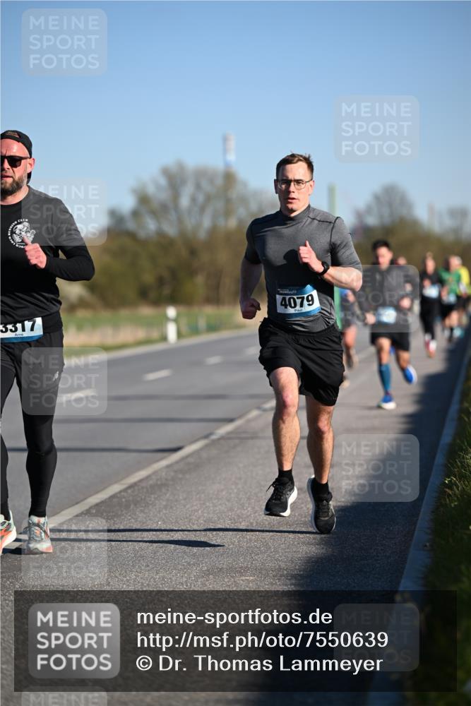 06.04.2025 - 44. Internationalen Wilhelmsburger Insellauf Dr. Thomas Lammeyer http://msf.ph/oto/7550639 06.04.2025 09:22:55 Laufen 3317, 4079 meine-sportfotos.de