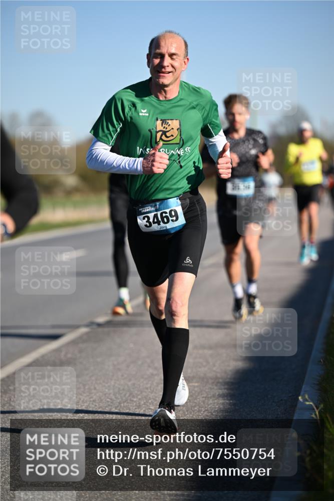 06.04.2025 - 44. Internationalen Wilhelmsburger Insellauf Dr. Thomas Lammeyer http://msf.ph/oto/7550754 06.04.2025 09:23:06 Laufen 3469, 8 meine-sportfotos.de