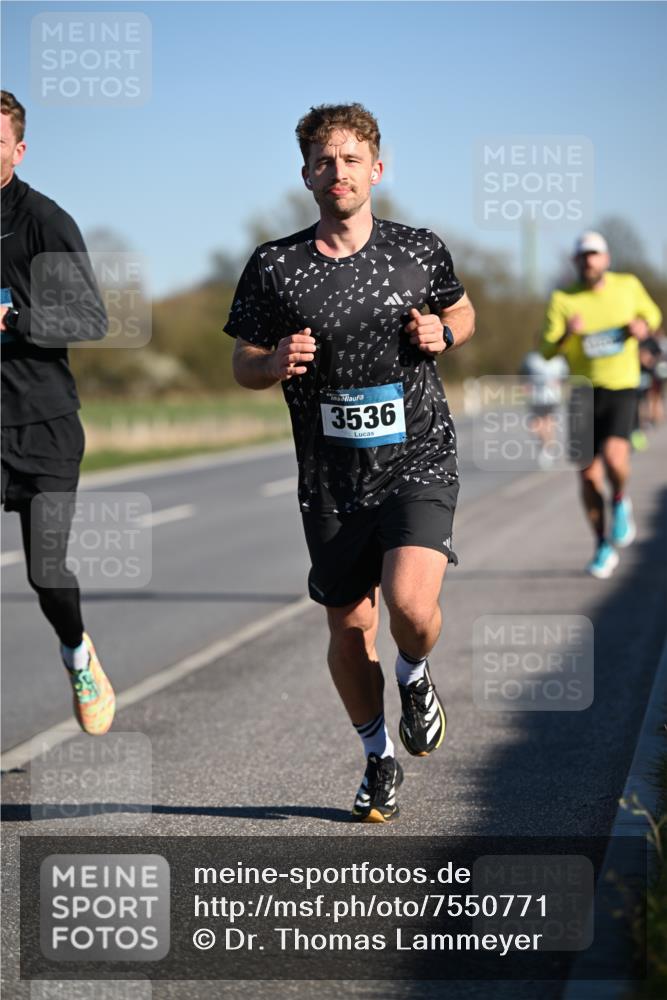 06.04.2025 - 44. Internationalen Wilhelmsburger Insellauf Dr. Thomas Lammeyer http://msf.ph/oto/7550771 06.04.2025 09:23:07 Laufen 3536 meine-sportfotos.de