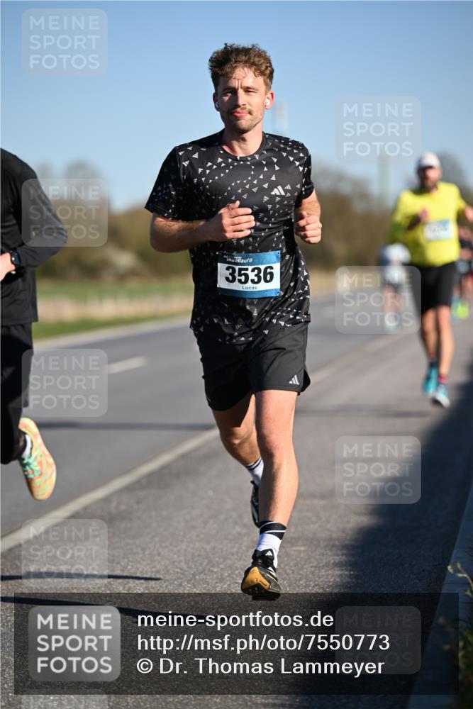 06.04.2025 - 44. Internationalen Wilhelmsburger Insellauf Dr. Thomas Lammeyer http://msf.ph/oto/7550773 06.04.2025 09:23:07 Laufen 3536 meine-sportfotos.de