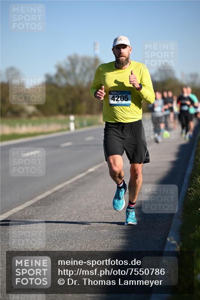 06.04.2025 - 44. Internationalen Wilhelmsburger Insellauf Dr. Thomas Lammeyer http://msf.ph/oto/7550786 06.04.2025 09:23:10 Laufen 4205 meine-sportfotos.de