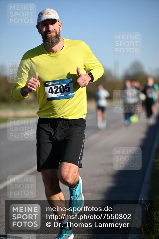 06.04.2025 - 44. Internationalen Wilhelmsburger Insellauf Dr. Thomas Lammeyer http://msf.ph/oto/7550802 06.04.2025 09:23:11 Laufen 4205 meine-sportfotos.de