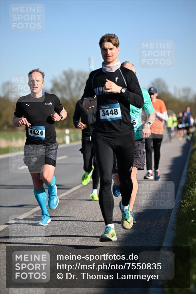 06.04.2025 - 44. Internationalen Wilhelmsburger Insellauf Dr. Thomas Lammeyer http://msf.ph/oto/7550835 06.04.2025 09:23:18 Laufen 4424, 3448, 6 meine-sportfotos.de