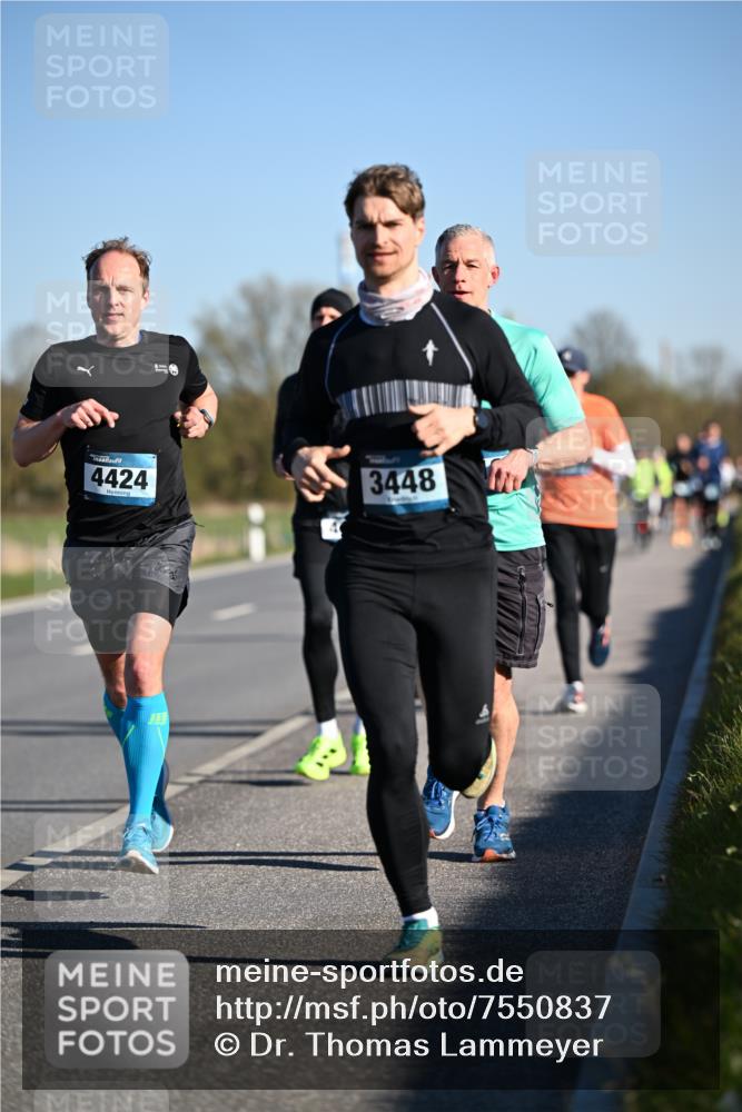 06.04.2025 - 44. Internationalen Wilhelmsburger Insellauf Dr. Thomas Lammeyer http://msf.ph/oto/7550837 06.04.2025 09:23:18 Laufen 4424, 3448 meine-sportfotos.de
