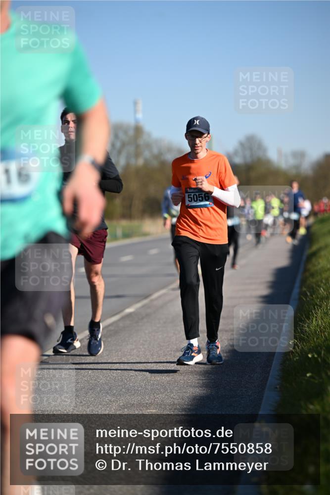 06.04.2025 - 44. Internationalen Wilhelmsburger Insellauf Dr. Thomas Lammeyer http://msf.ph/oto/7550858 06.04.2025 09:23:20 Laufen 16, 5056 meine-sportfotos.de