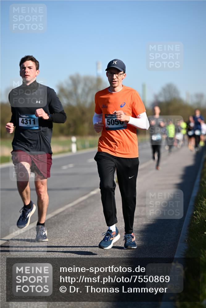 06.04.2025 - 44. Internationalen Wilhelmsburger Insellauf Dr. Thomas Lammeyer http://msf.ph/oto/7550869 06.04.2025 09:23:20 Laufen 4311, 5056 meine-sportfotos.de