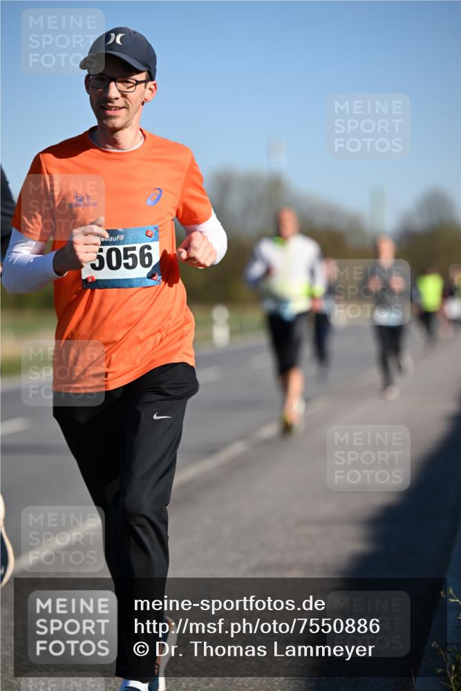 06.04.2025 - 44. Internationalen Wilhelmsburger Insellauf Dr. Thomas Lammeyer http://msf.ph/oto/7550886 06.04.2025 09:23:21 Laufen 5056 meine-sportfotos.de