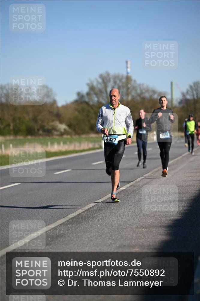 06.04.2025 - 44. Internationalen Wilhelmsburger Insellauf Dr. Thomas Lammeyer http://msf.ph/oto/7550892 06.04.2025 09:23:22 Laufen 3836, 4327 meine-sportfotos.de