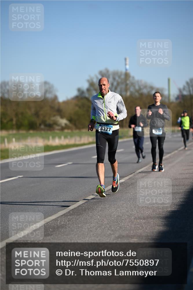 06.04.2025 - 44. Internationalen Wilhelmsburger Insellauf Dr. Thomas Lammeyer http://msf.ph/oto/7550897 06.04.2025 09:23:22 Laufen 4327, 1836 meine-sportfotos.de