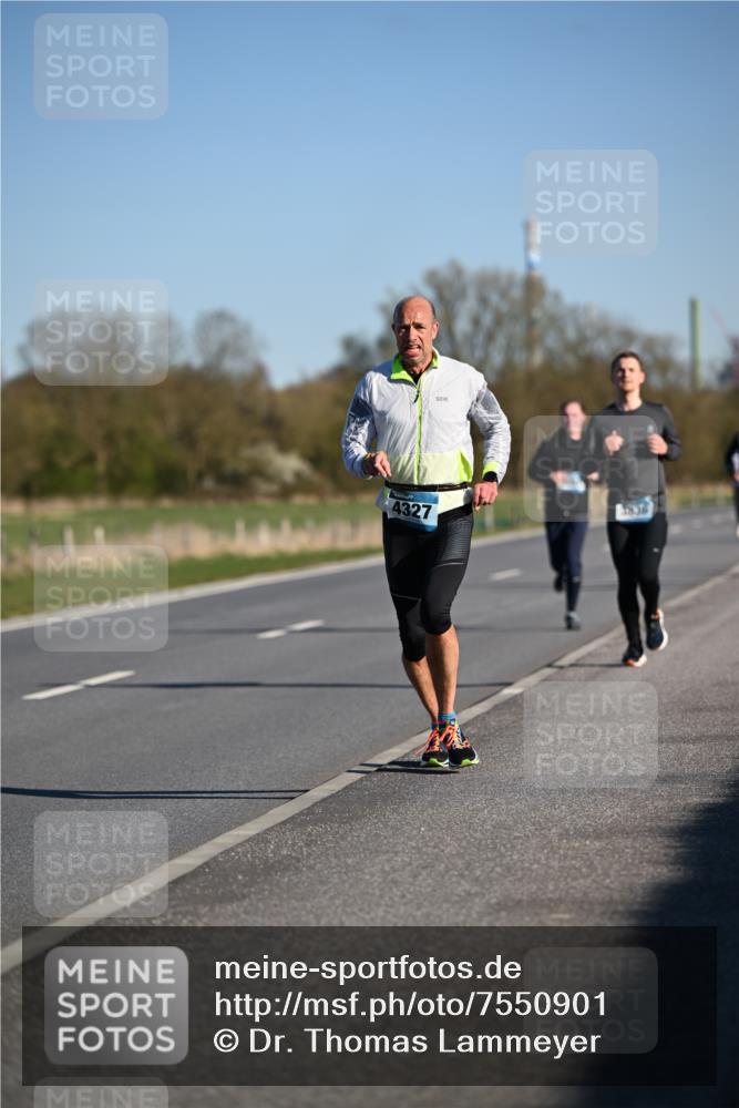 06.04.2025 - 44. Internationalen Wilhelmsburger Insellauf Dr. Thomas Lammeyer http://msf.ph/oto/7550901 06.04.2025 09:23:23 Laufen 4327 meine-sportfotos.de