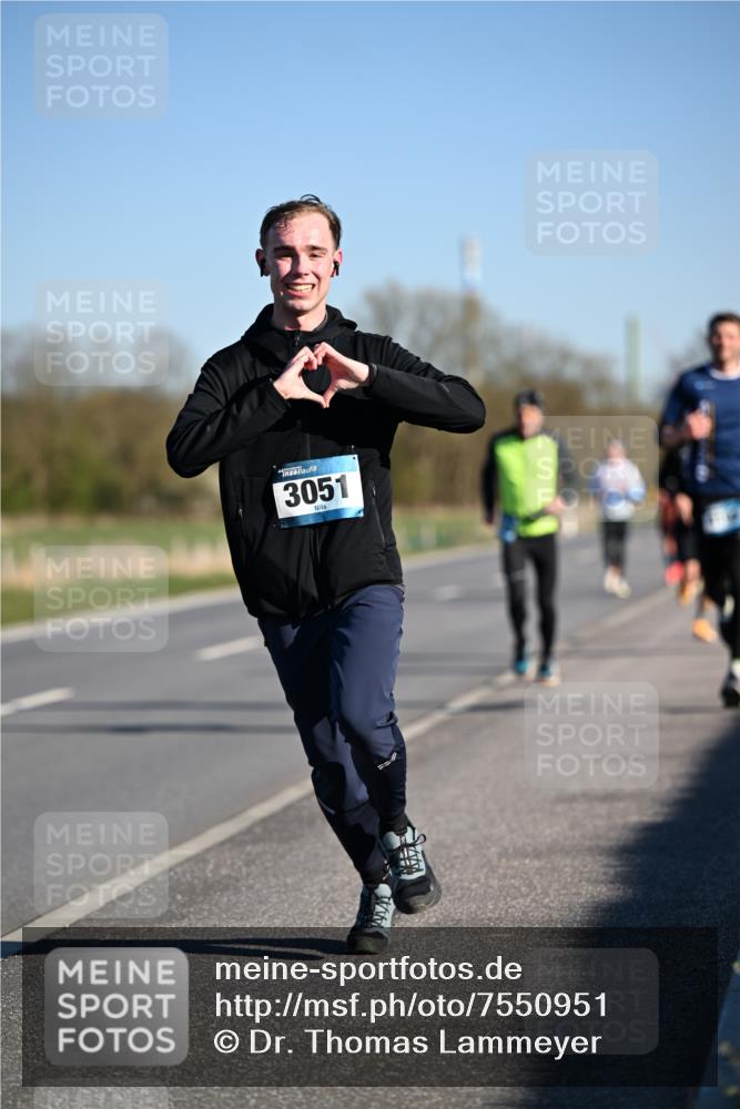 06.04.2025 - 44. Internationalen Wilhelmsburger Insellauf Dr. Thomas Lammeyer http://msf.ph/oto/7550951 06.04.2025 09:23:29 Laufen 3051 meine-sportfotos.de
