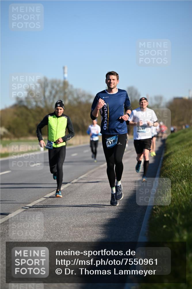 06.04.2025 - 44. Internationalen Wilhelmsburger Insellauf Dr. Thomas Lammeyer http://msf.ph/oto/7550961 06.04.2025 09:23:30 Laufen 4195 meine-sportfotos.de