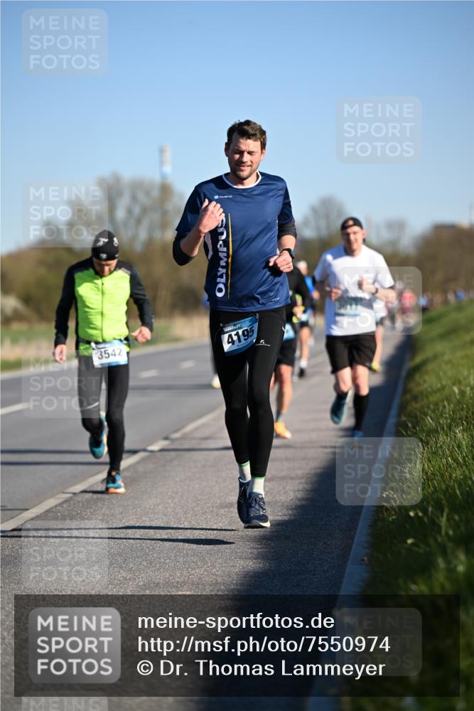 06.04.2025 - 44. Internationalen Wilhelmsburger Insellauf Dr. Thomas Lammeyer http://msf.ph/oto/7550974 06.04.2025 09:23:31 Laufen 3542, 4195 meine-sportfotos.de