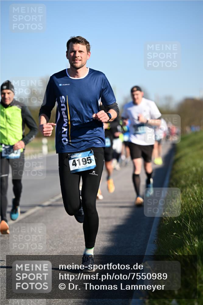 06.04.2025 - 44. Internationalen Wilhelmsburger Insellauf Dr. Thomas Lammeyer http://msf.ph/oto/7550989 06.04.2025 09:23:32 Laufen 4195 meine-sportfotos.de