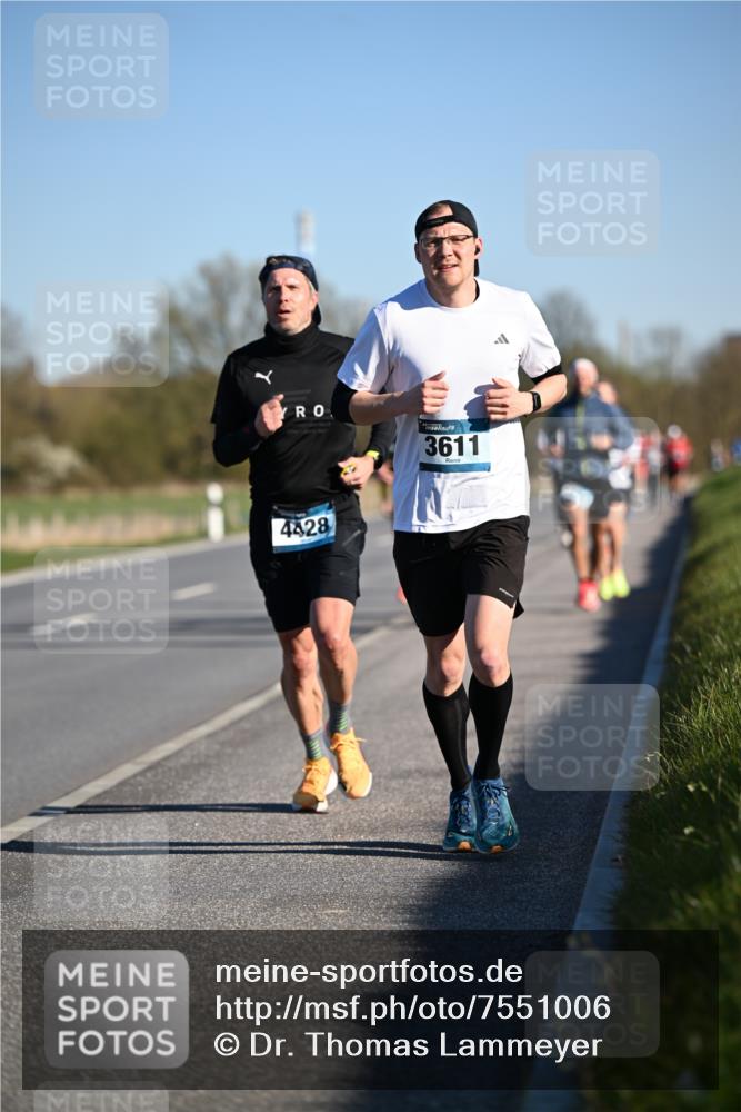 06.04.2025 - 44. Internationalen Wilhelmsburger Insellauf Dr. Thomas Lammeyer http://msf.ph/oto/7551006 06.04.2025 09:23:34 Laufen 3611, 4428 meine-sportfotos.de