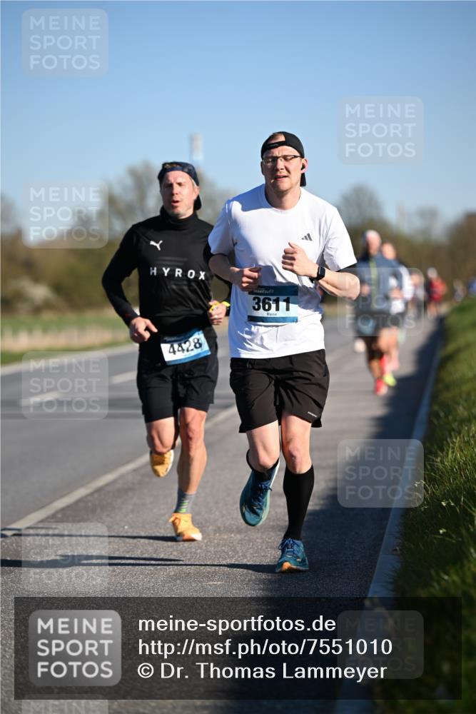 06.04.2025 - 44. Internationalen Wilhelmsburger Insellauf Dr. Thomas Lammeyer http://msf.ph/oto/7551010 06.04.2025 09:23:34 Laufen 3611, 4428 meine-sportfotos.de