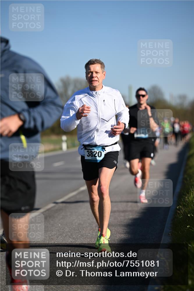 06.04.2025 - 44. Internationalen Wilhelmsburger Insellauf Dr. Thomas Lammeyer http://msf.ph/oto/7551081 06.04.2025 09:23:40 Laufen 3820 meine-sportfotos.de