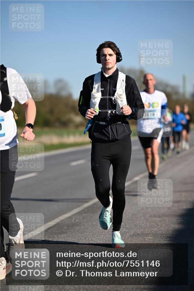 06.04.2025 - 44. Internationalen Wilhelmsburger Insellauf Dr. Thomas Lammeyer http://msf.ph/oto/7551146 06.04.2025 09:23:47 Laufen 5514 meine-sportfotos.de