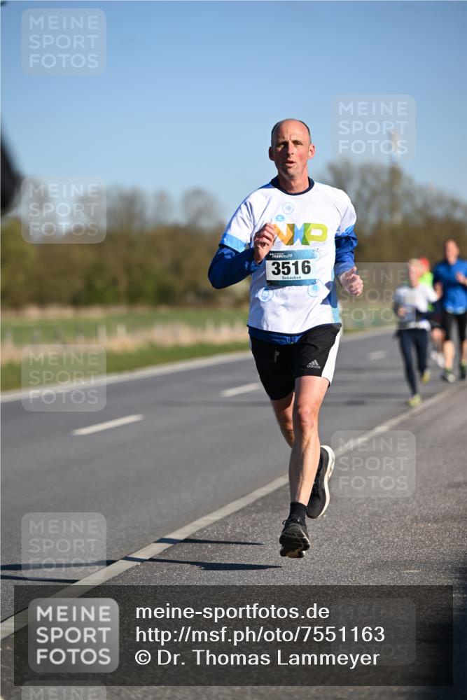 06.04.2025 - 44. Internationalen Wilhelmsburger Insellauf Dr. Thomas Lammeyer http://msf.ph/oto/7551163 06.04.2025 09:23:48 Laufen 3516 meine-sportfotos.de
