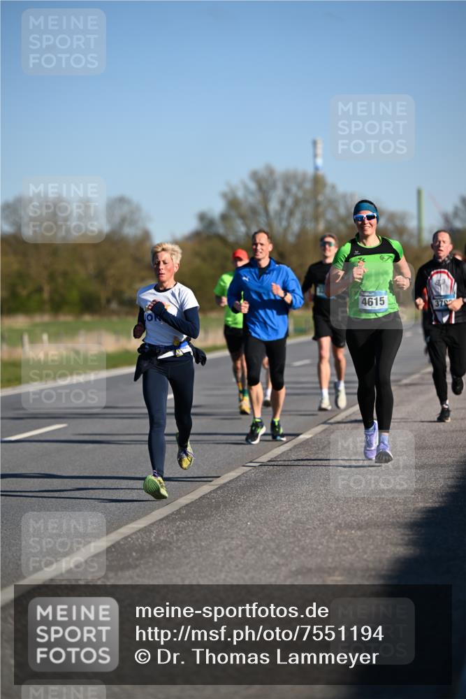 06.04.2025 - 44. Internationalen Wilhelmsburger Insellauf Dr. Thomas Lammeyer http://msf.ph/oto/7551194 06.04.2025 09:23:52 Laufen 4615, 379 meine-sportfotos.de