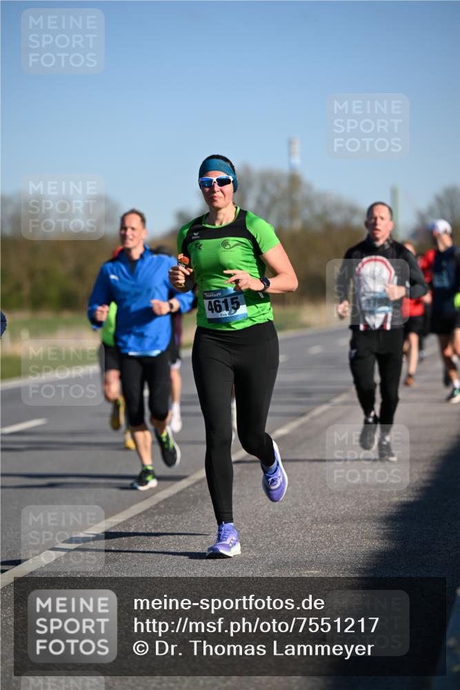 06.04.2025 - 44. Internationalen Wilhelmsburger Insellauf Dr. Thomas Lammeyer http://msf.ph/oto/7551217 06.04.2025 09:23:54 Laufen 4615 meine-sportfotos.de