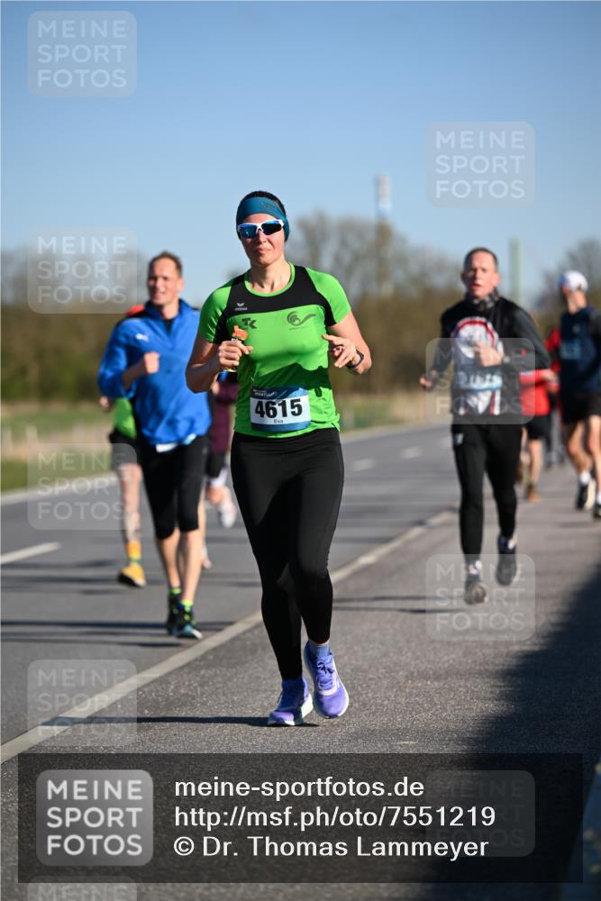 06.04.2025 - 44. Internationalen Wilhelmsburger Insellauf Dr. Thomas Lammeyer http://msf.ph/oto/7551219 06.04.2025 09:23:54 Laufen 4615, 3792 meine-sportfotos.de