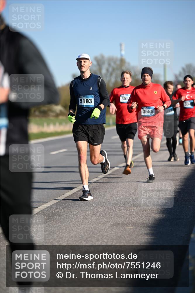 06.04.2025 - 44. Internationalen Wilhelmsburger Insellauf Dr. Thomas Lammeyer http://msf.ph/oto/7551246 06.04.2025 09:23:57 Laufen 0, 355, 5193, 3556, 30 meine-sportfotos.de