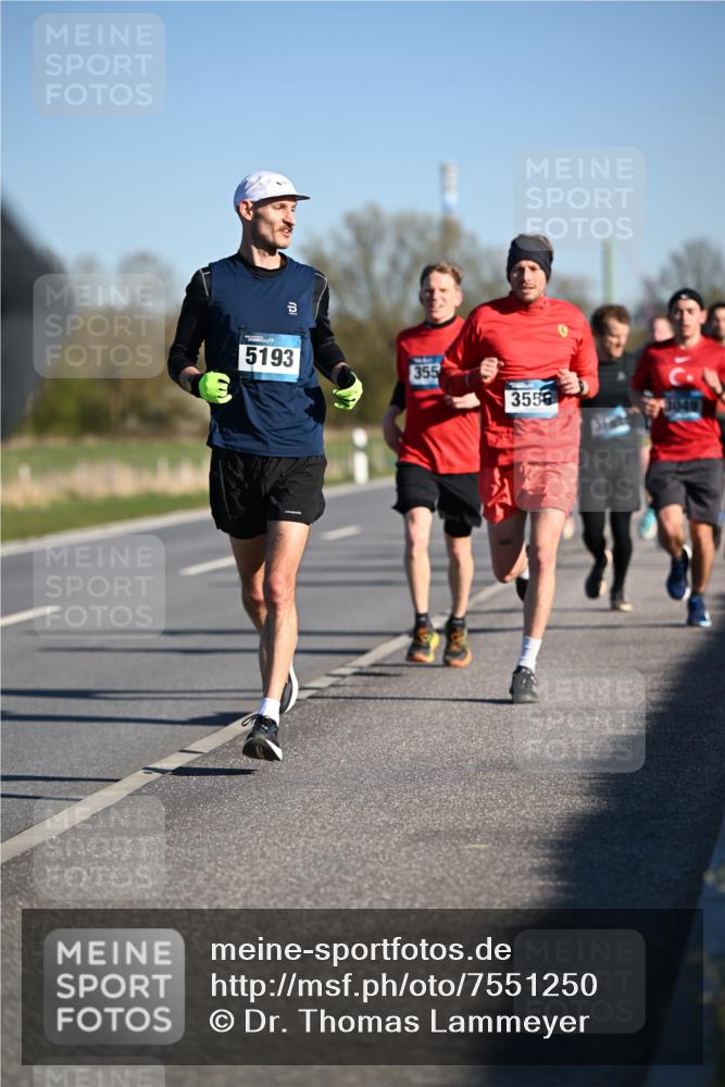 06.04.2025 - 44. Internationalen Wilhelmsburger Insellauf Dr. Thomas Lammeyer http://msf.ph/oto/7551250 06.04.2025 09:23:57 Laufen 5193, 355, 355 meine-sportfotos.de