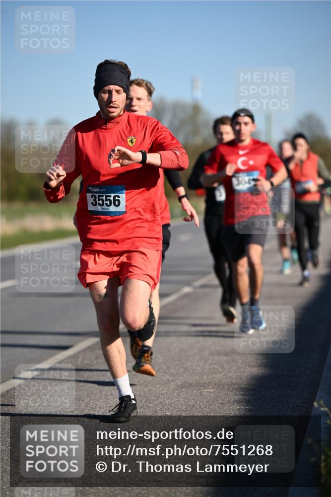 06.04.2025 - 44. Internationalen Wilhelmsburger Insellauf Dr. Thomas Lammeyer http://msf.ph/oto/7551268 06.04.2025 09:23:59 Laufen 3556, 304 meine-sportfotos.de