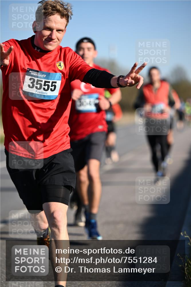 06.04.2025 - 44. Internationalen Wilhelmsburger Insellauf Dr. Thomas Lammeyer http://msf.ph/oto/7551284 06.04.2025 09:24:00 Laufen 3555 meine-sportfotos.de
