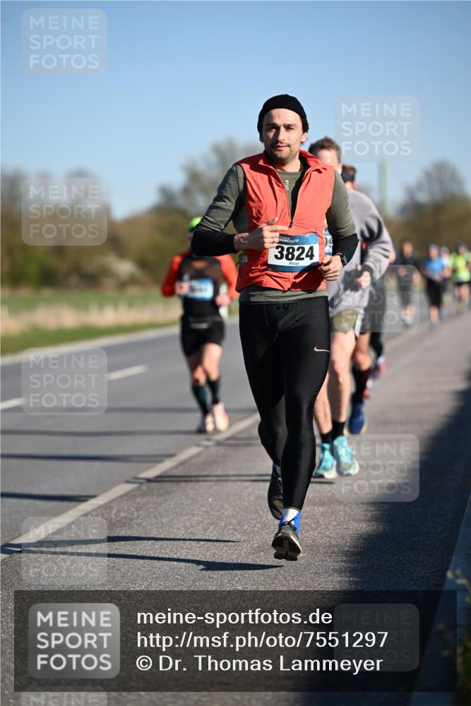 06.04.2025 - 44. Internationalen Wilhelmsburger Insellauf Dr. Thomas Lammeyer http://msf.ph/oto/7551297 06.04.2025 09:24:02 Laufen 3824, 128 meine-sportfotos.de