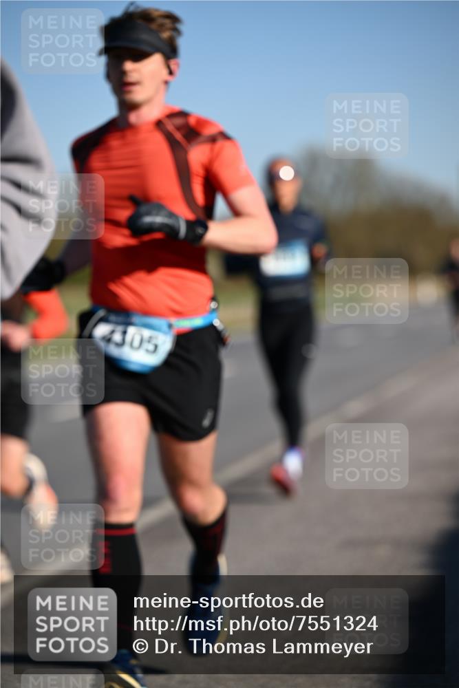 06.04.2025 - 44. Internationalen Wilhelmsburger Insellauf Dr. Thomas Lammeyer http://msf.ph/oto/7551324 06.04.2025 09:24:05 Laufen 4305 meine-sportfotos.de