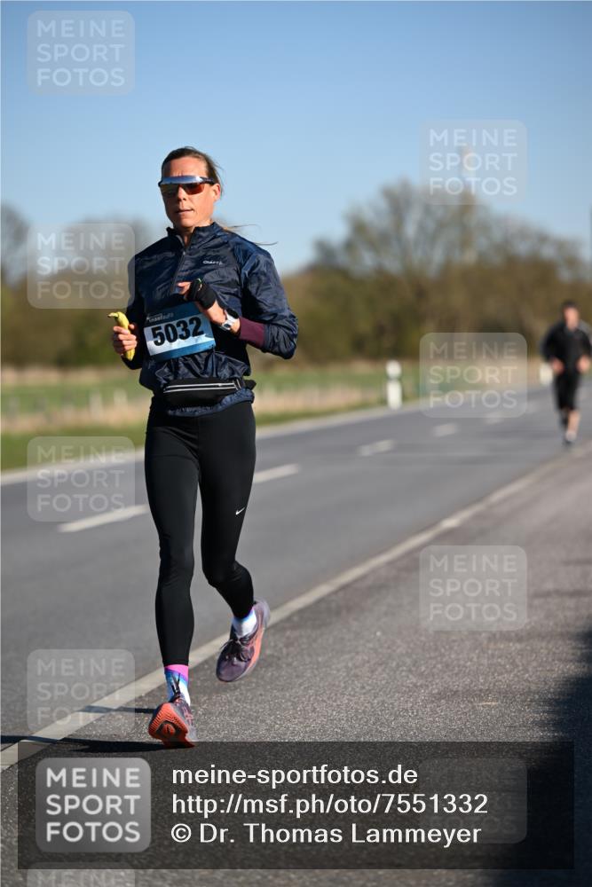06.04.2025 - 44. Internationalen Wilhelmsburger Insellauf Dr. Thomas Lammeyer http://msf.ph/oto/7551332 06.04.2025 09:24:06 Laufen 5032 meine-sportfotos.de