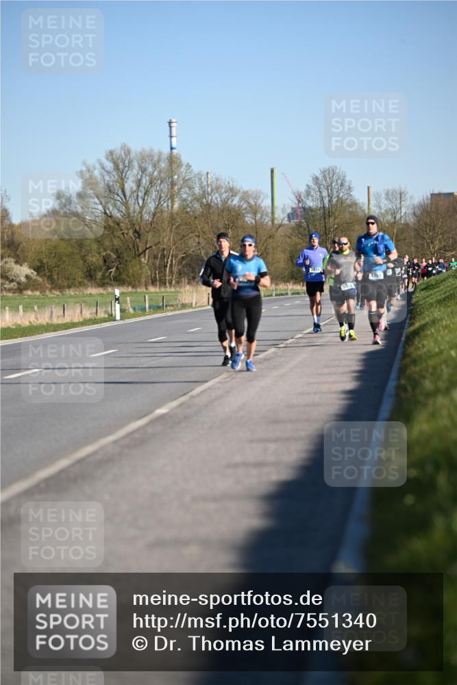06.04.2025 - 44. Internationalen Wilhelmsburger Insellauf Dr. Thomas Lammeyer http://msf.ph/oto/7551340 06.04.2025 09:24:08 Laufen 3870 meine-sportfotos.de