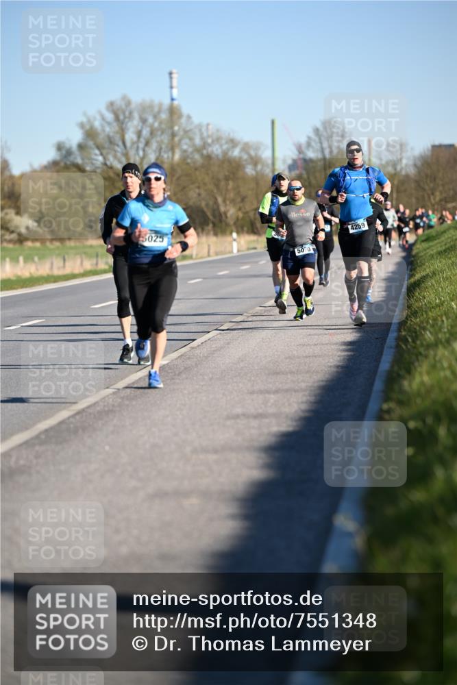 06.04.2025 - 44. Internationalen Wilhelmsburger Insellauf Dr. Thomas Lammeyer http://msf.ph/oto/7551348 06.04.2025 09:24:11 Laufen 5025, 5070, 4259 meine-sportfotos.de