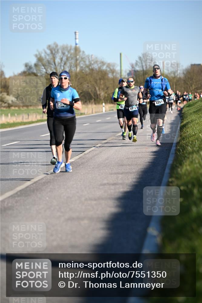 06.04.2025 - 44. Internationalen Wilhelmsburger Insellauf Dr. Thomas Lammeyer http://msf.ph/oto/7551350 06.04.2025 09:24:11 Laufen 5025, 361, 5070, 4259 meine-sportfotos.de