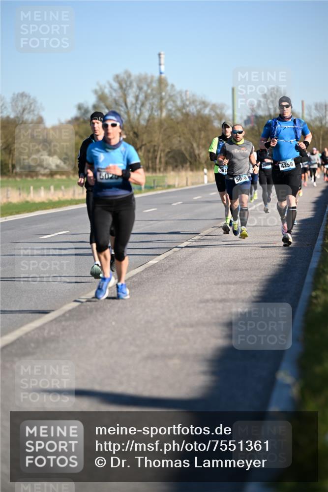 06.04.2025 - 44. Internationalen Wilhelmsburger Insellauf Dr. Thomas Lammeyer http://msf.ph/oto/7551361 06.04.2025 09:24:12 Laufen 5026, 5070, 4259 meine-sportfotos.de