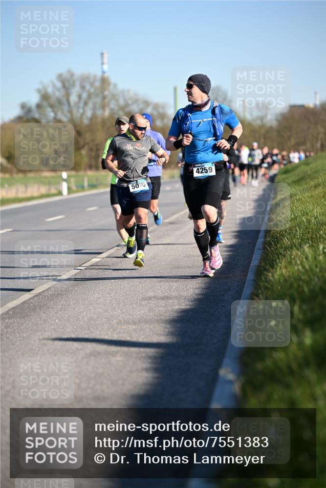 06.04.2025 - 44. Internationalen Wilhelmsburger Insellauf Dr. Thomas Lammeyer http://msf.ph/oto/7551383 06.04.2025 09:24:14 Laufen 5070, 4259 meine-sportfotos.de