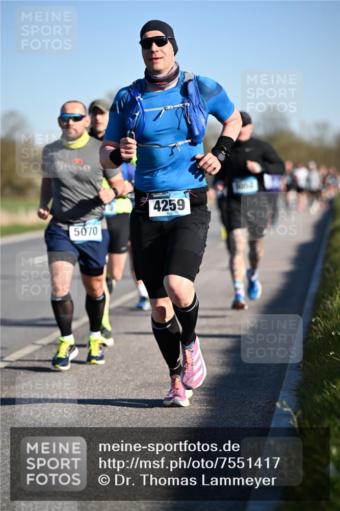 06.04.2025 - 44. Internationalen Wilhelmsburger Insellauf Dr. Thomas Lammeyer http://msf.ph/oto/7551417 06.04.2025 09:24:16 Laufen 5070, 4259 meine-sportfotos.de